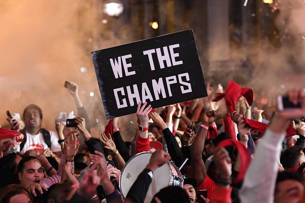 Toronto Raptors fan celebrate victory